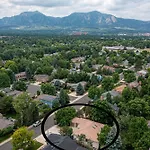 Luxurious 4Br Retreat - Pool Table & Chic Amenities