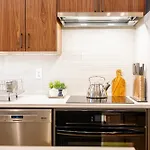 Topside Boulder Bright & Modern Furnished Private 1Br 2Ba Apartment