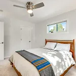 Central Boulder Home With Outdoor Oasis, Walk To Cu!