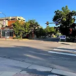 Beautiful Pearl Street Condo--30 Day Minimum Stay