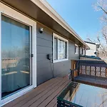 Spacious 4 Bdr W/ Game Room 5 Min Drive To College