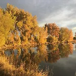 Boulder Twin Lakes Inn