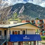Boulder University Inn