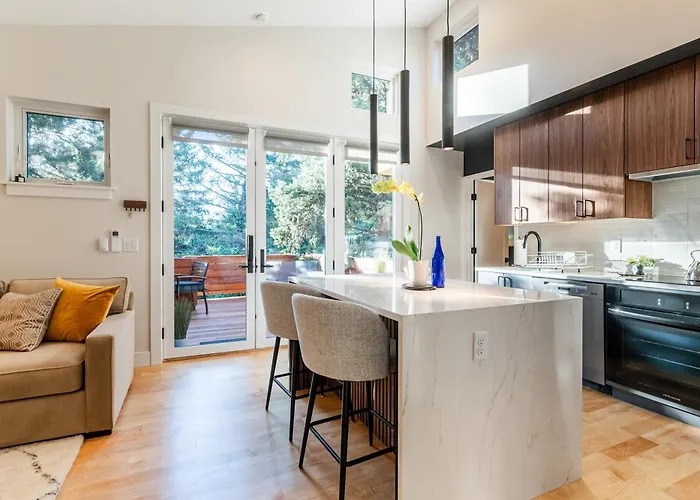 Topside Boulder Bright & Modern Furnished Private 1Br 2Ba Apartment