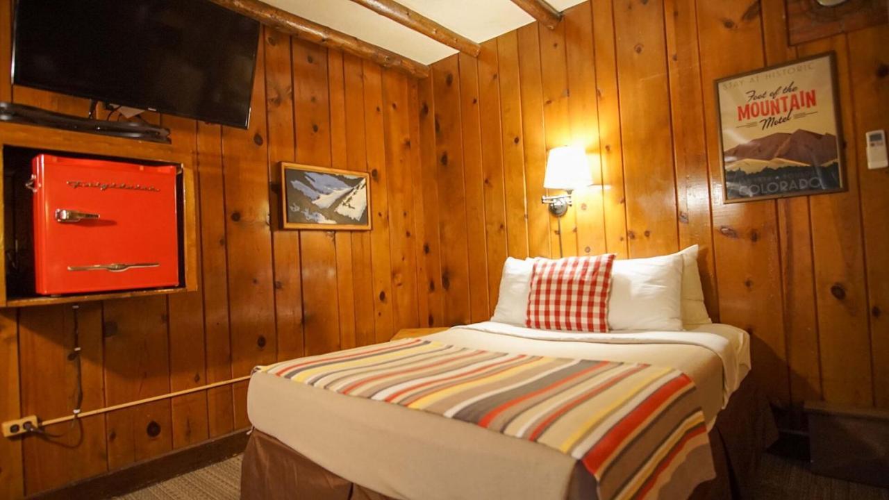 Foot Of The Mountain Motel