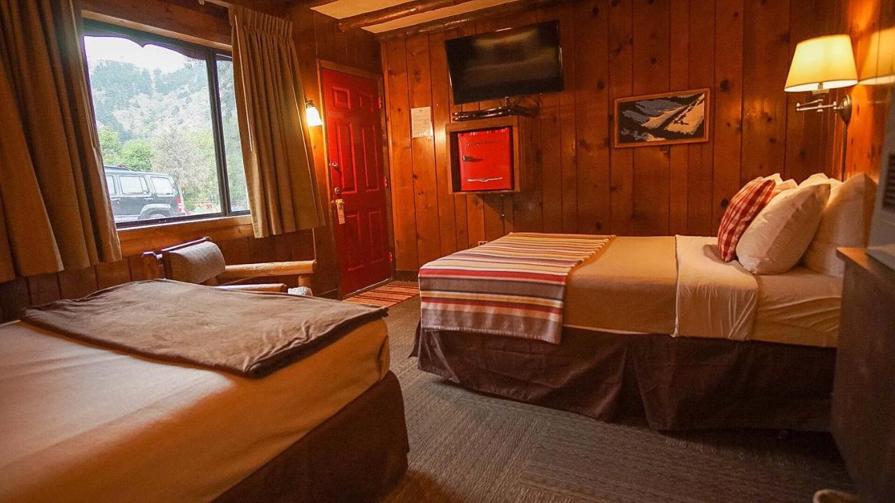 Foot Of The Mountain Motel 2*