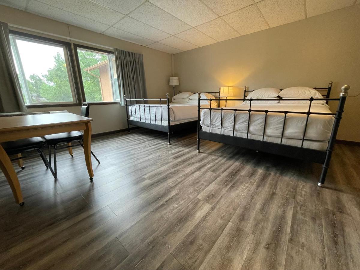 Hotel Twin Lakes Boulder
