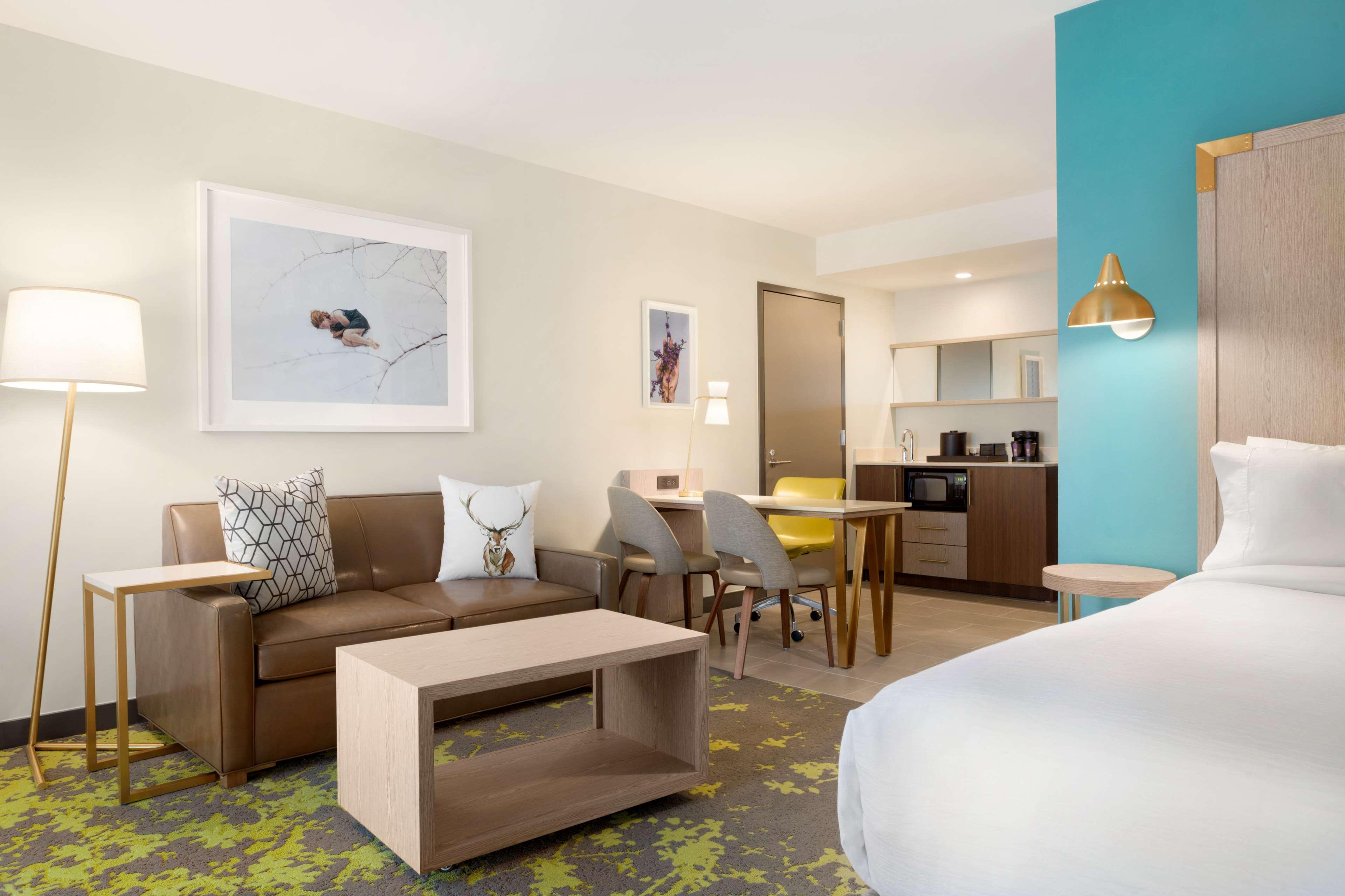 Hotel Embassy By Hilton