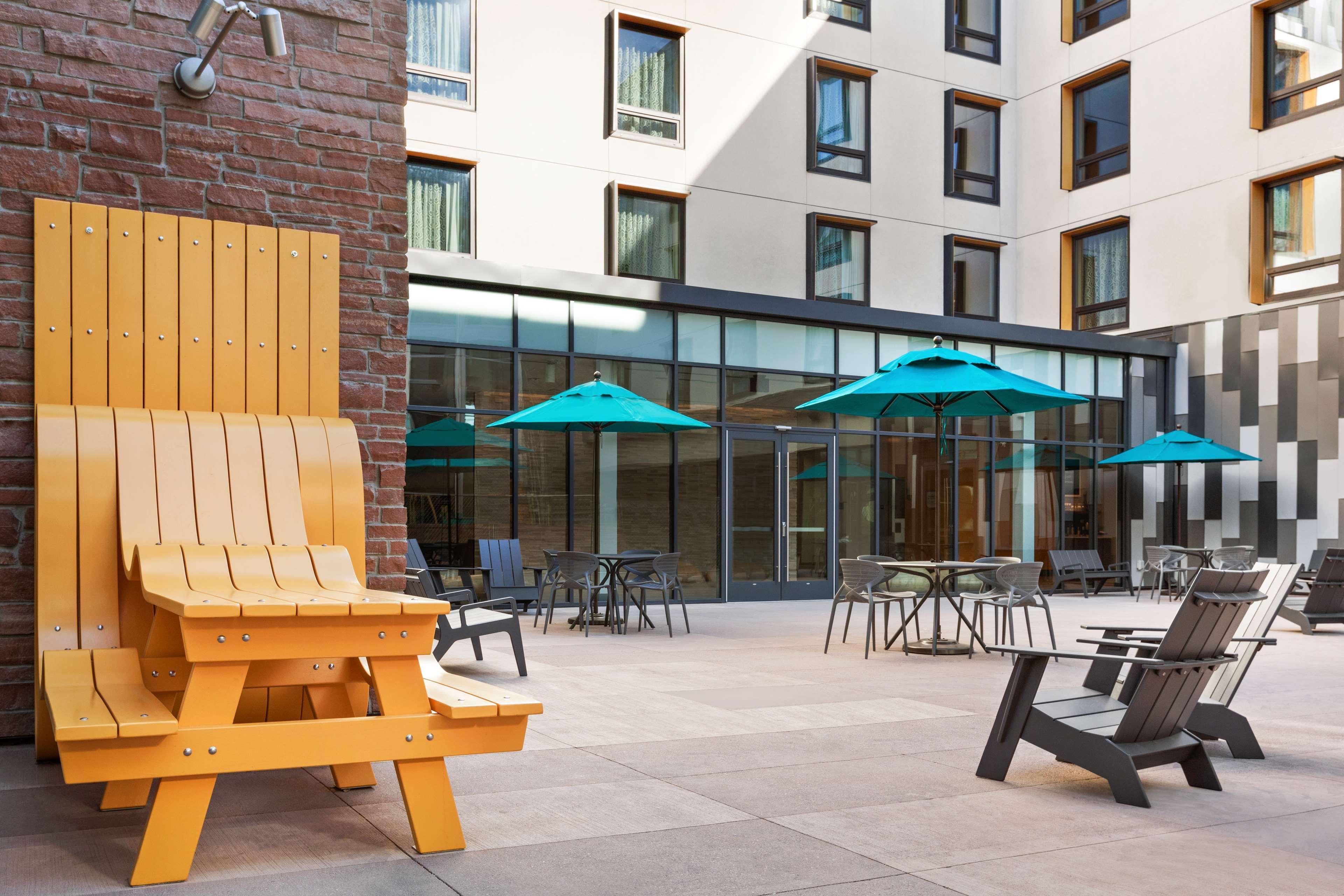 Hotel Embassy By Hilton 4*