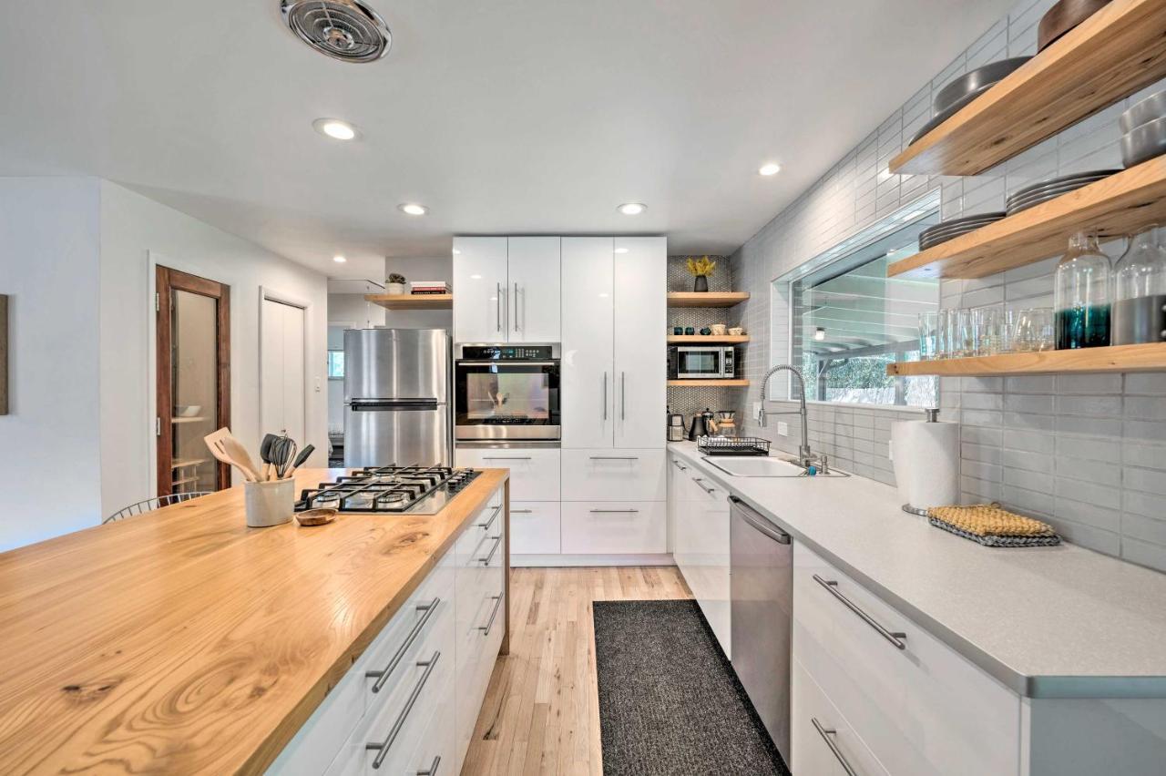 Chic With Yard Less Than 3 Mi To Pearl St! Holiday home Boulder