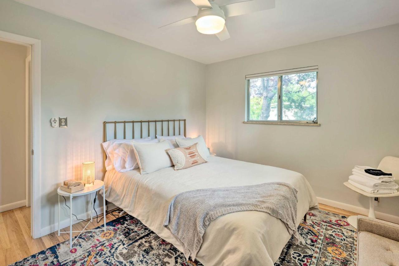Chic With Yard Less Than 3 Mi To Pearl St! Holiday home Boulder
