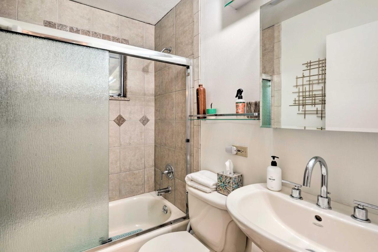 Chic With Yard Less Than 3 Mi To Pearl St! Holiday home *