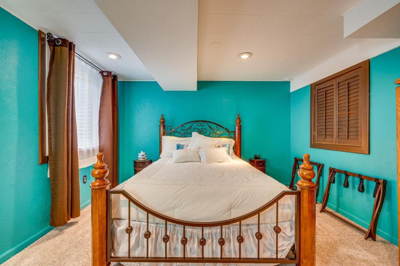 Peaceful Mountain Retreat With View, Near Boulder!