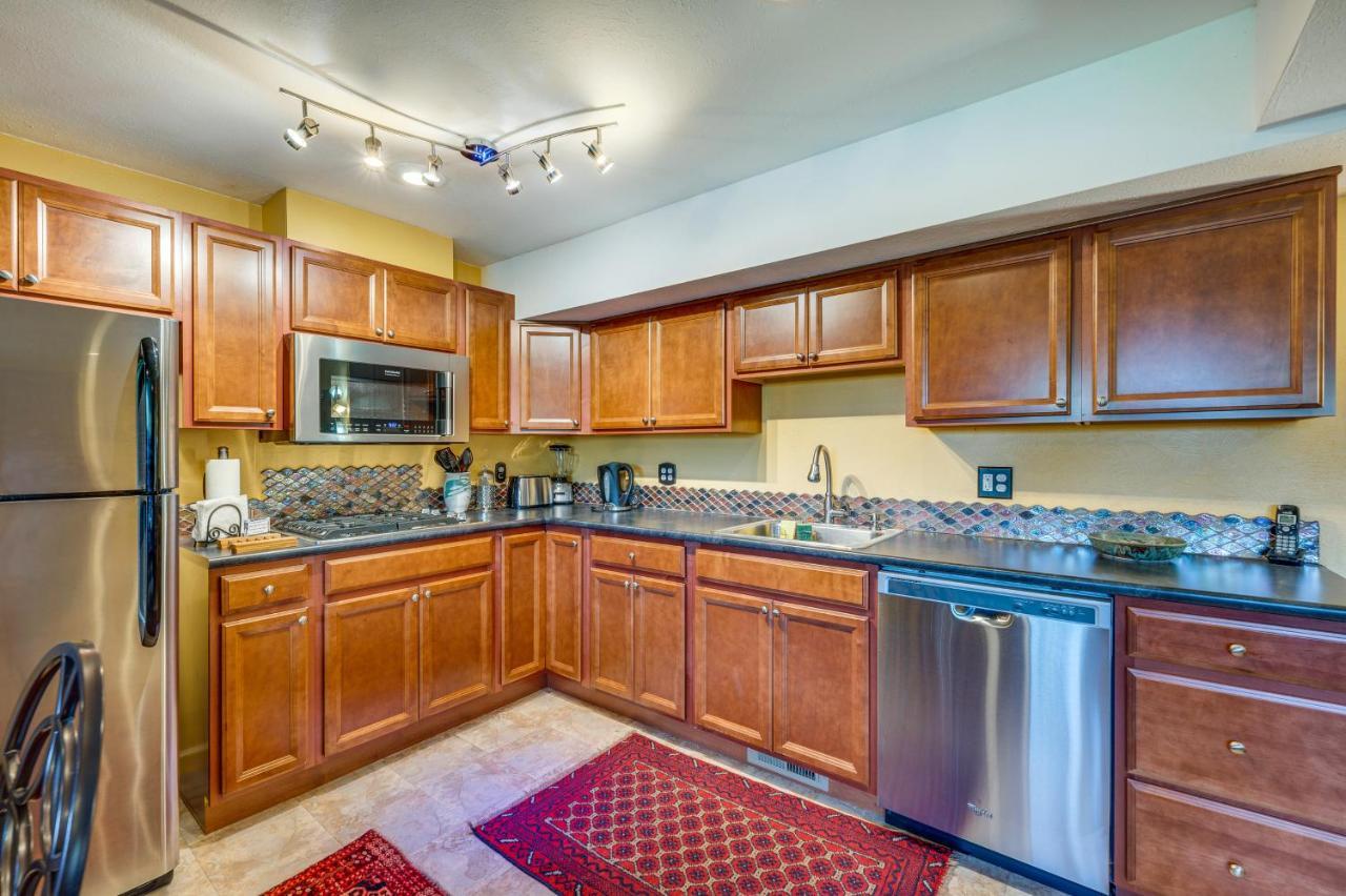 Peaceful Mountain Retreat With View, Near Boulder! Apartment