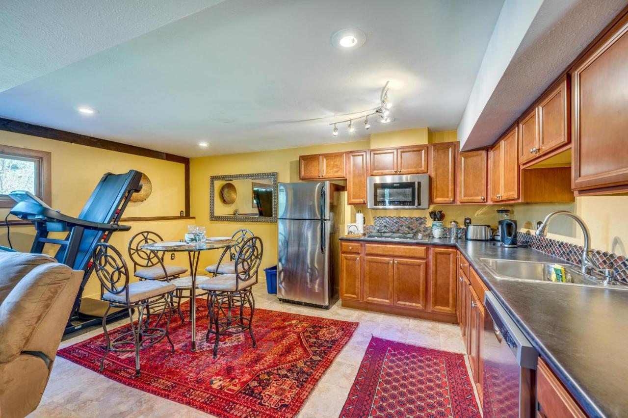 Peaceful Mountain Retreat With View, Near Boulder! *