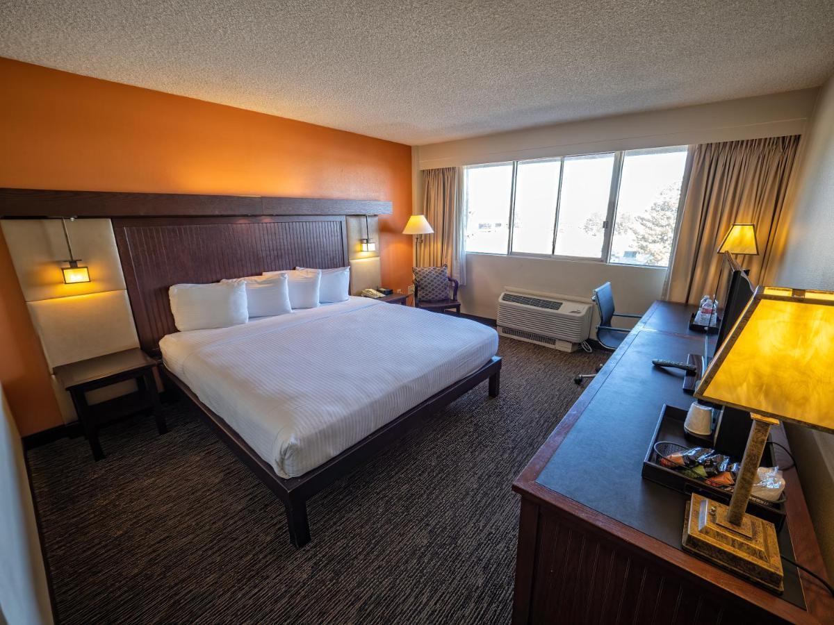 Millennium Harvest House Hotel 3*