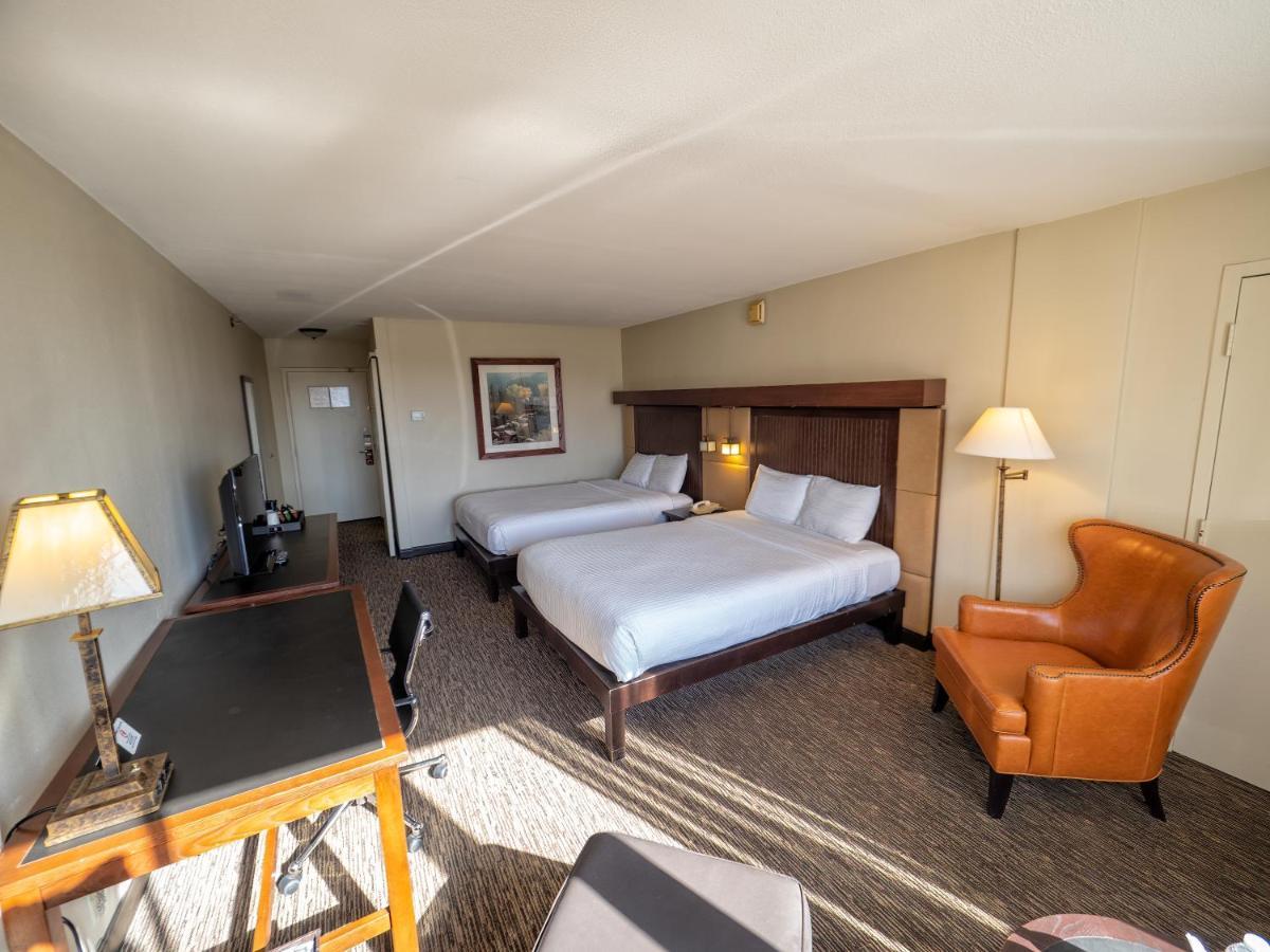 Millennium Harvest House Hotel 3*