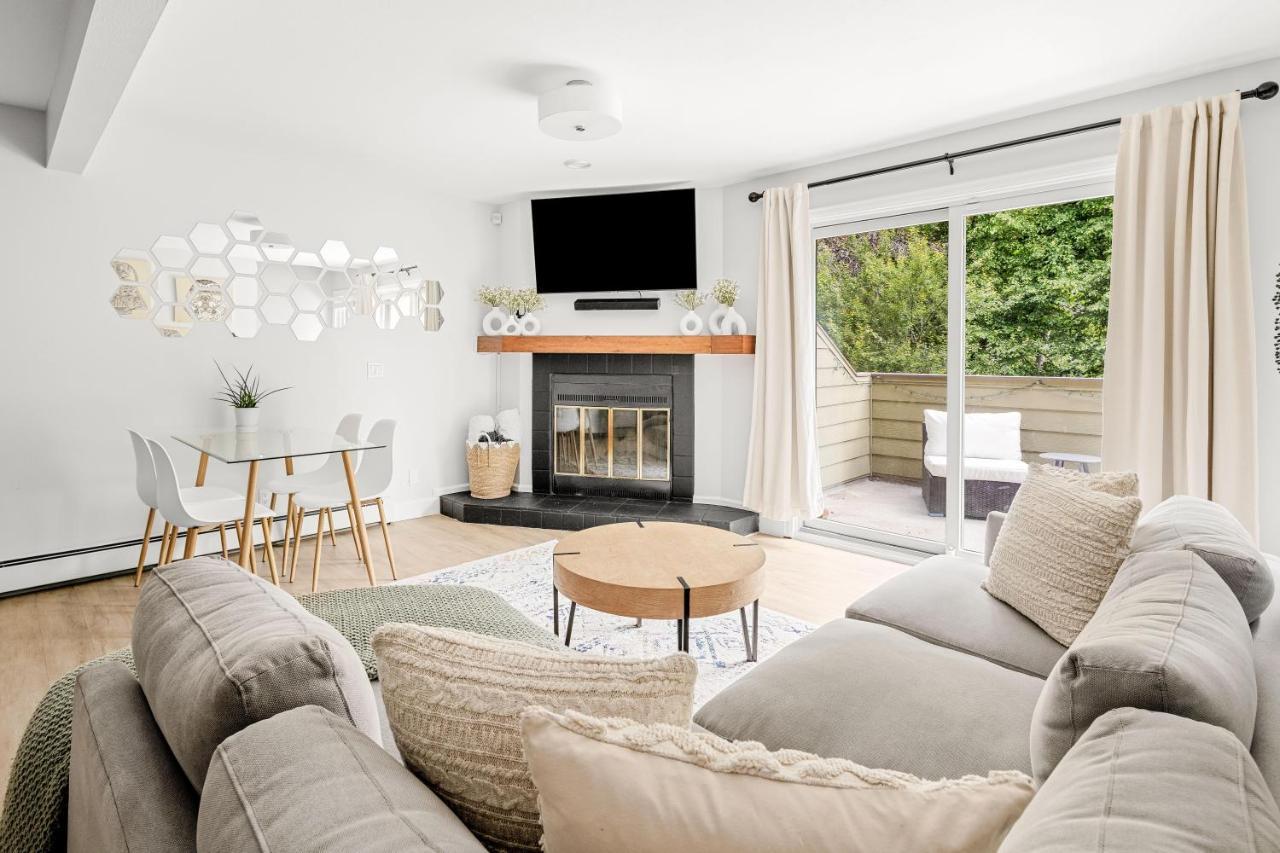 Bright & Modern - King - Creekside Trail Holiday home *