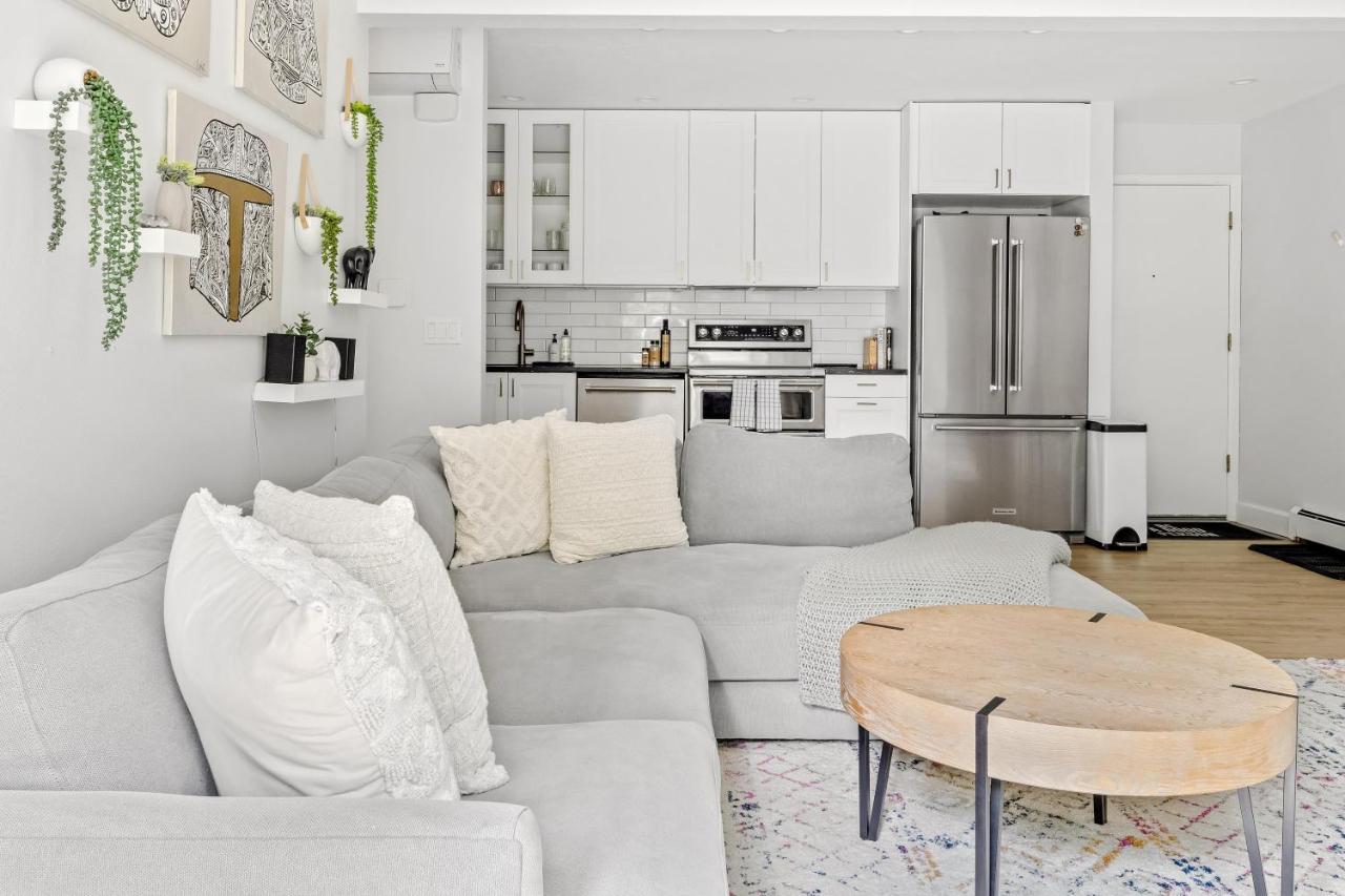 Bright & Modern - King - Creekside Trail Holiday home