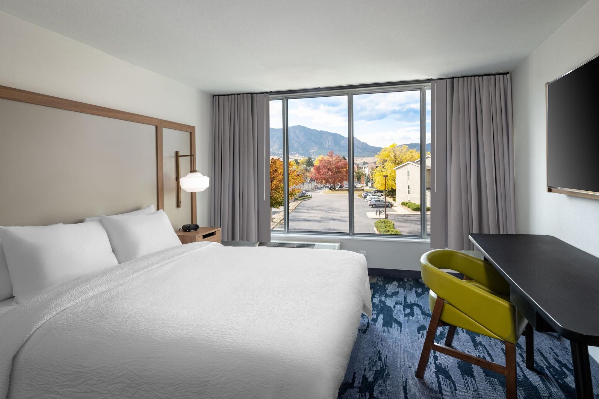 Fairfield & Hotel