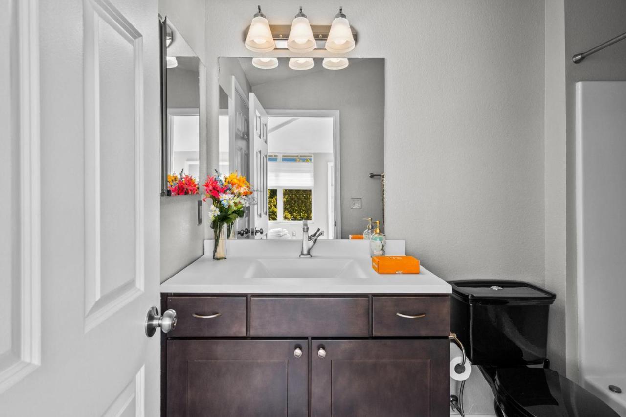 3390 Folsom St, Unit 206
