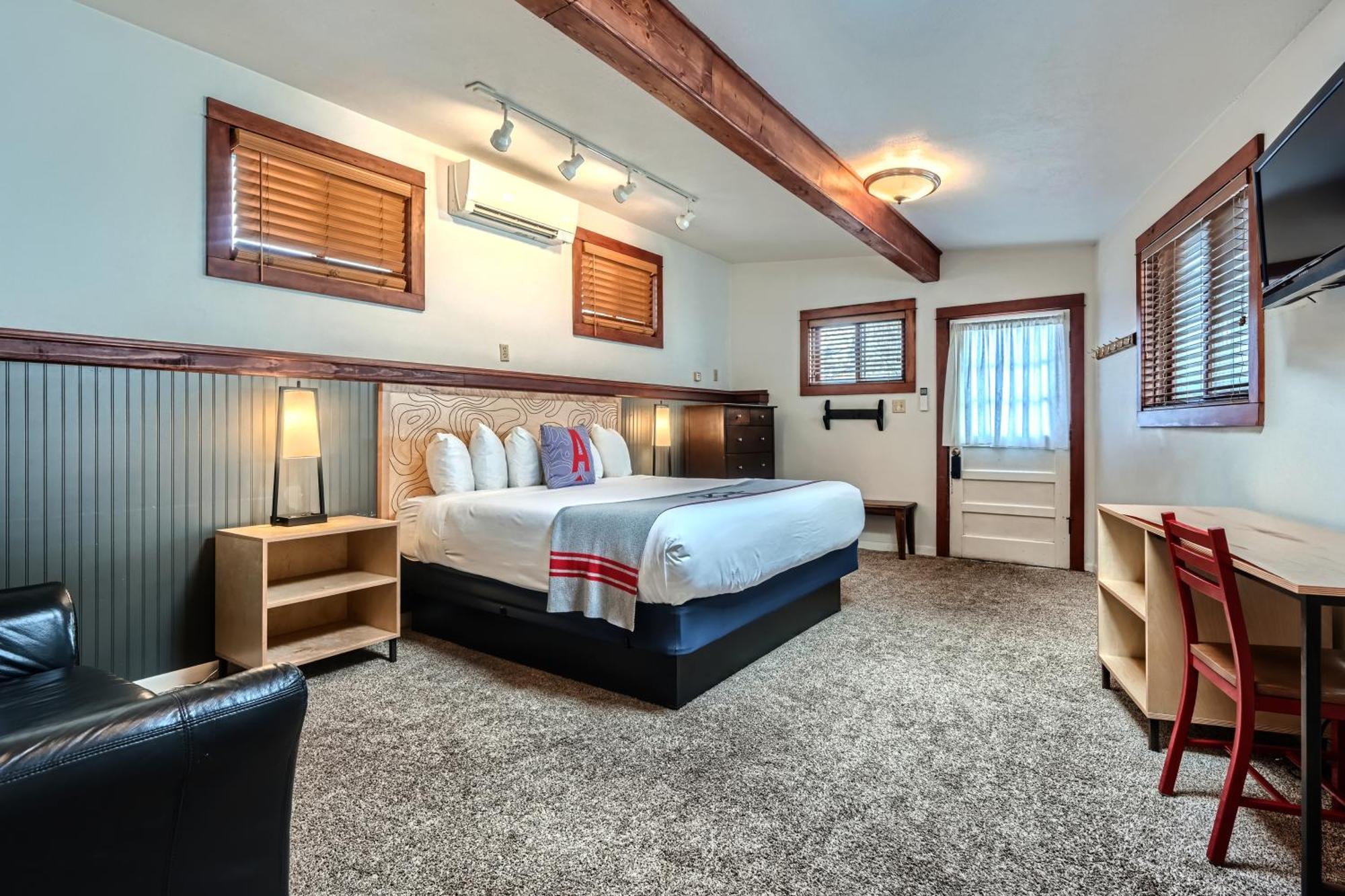 Lodge A-lodge