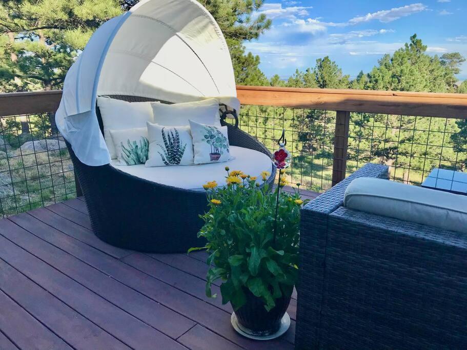 Villa Mtn House W/ Stunning Views, Sauna, Hottub, Trails