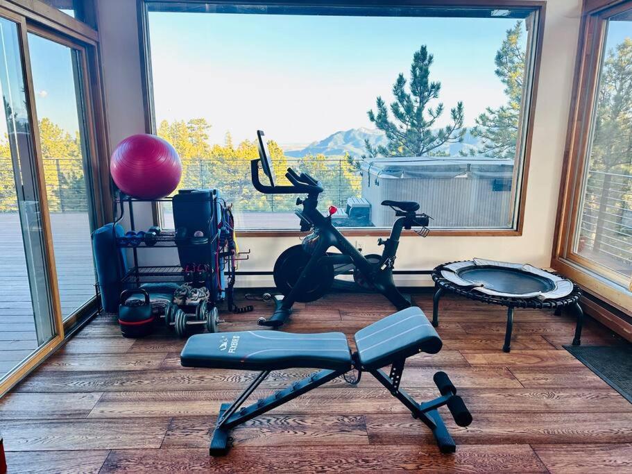 Mtn House W/ Stunning Views, Sauna, Hottub, Trails Villa Boulder