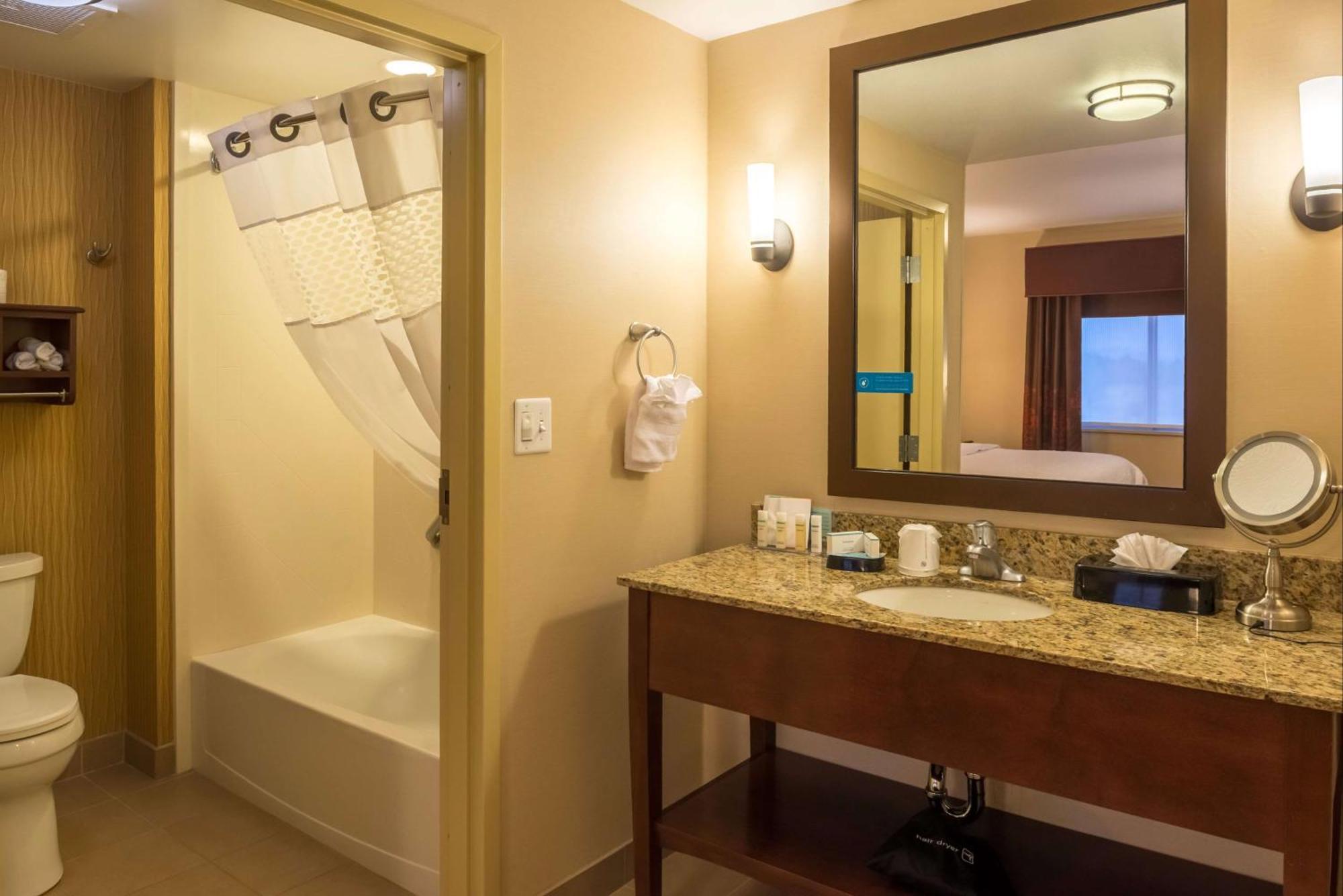 Hotel Hampton & North 3*