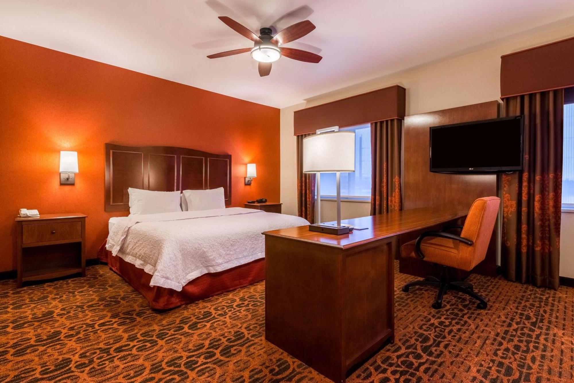 Hampton & North Hotel 3*