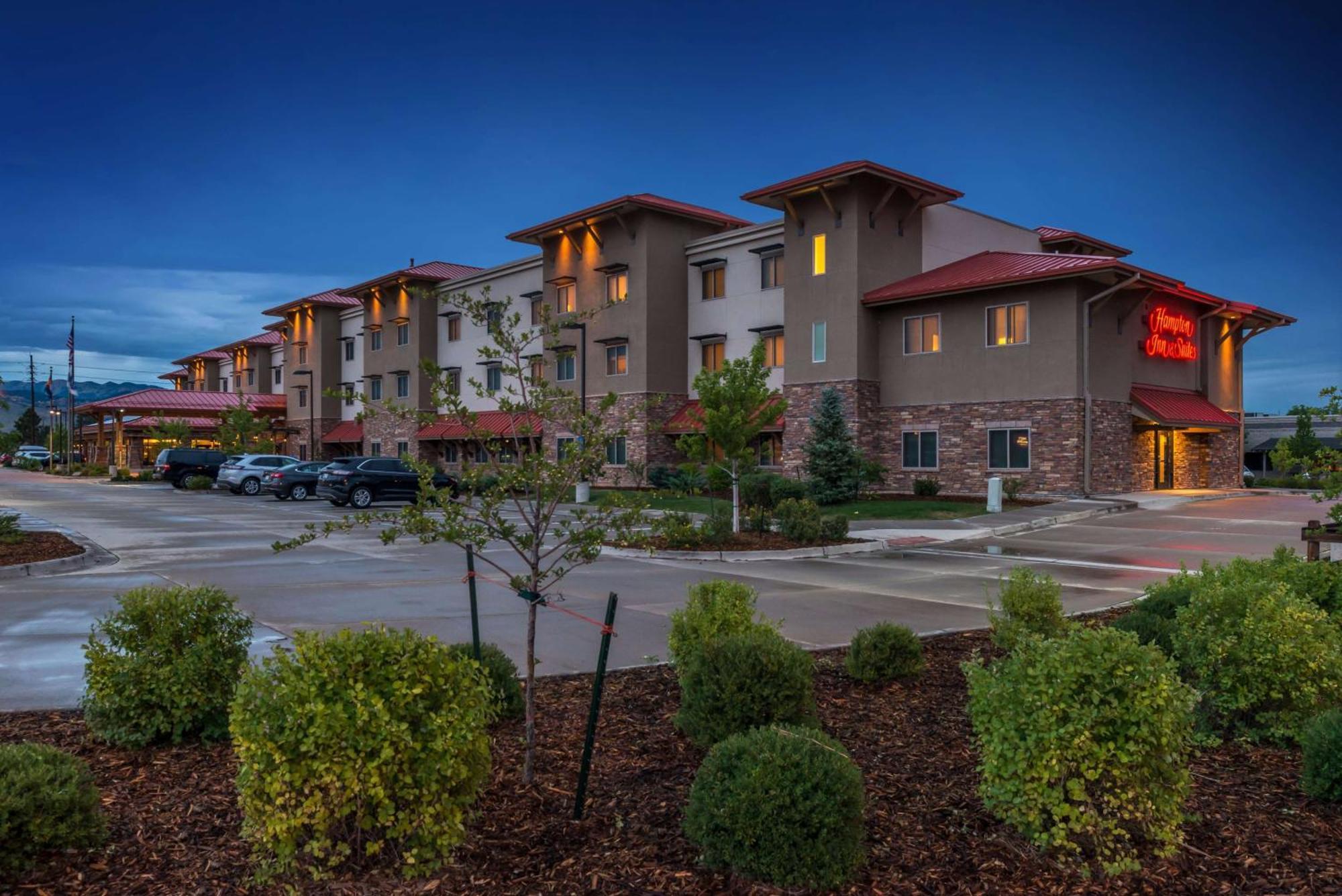 Hotel Hampton & North Boulder