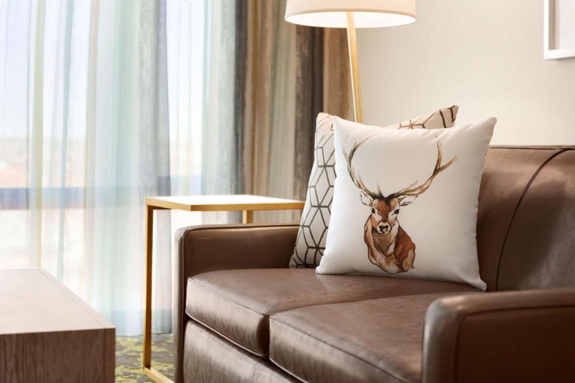 Hotel Embassy By Hilton