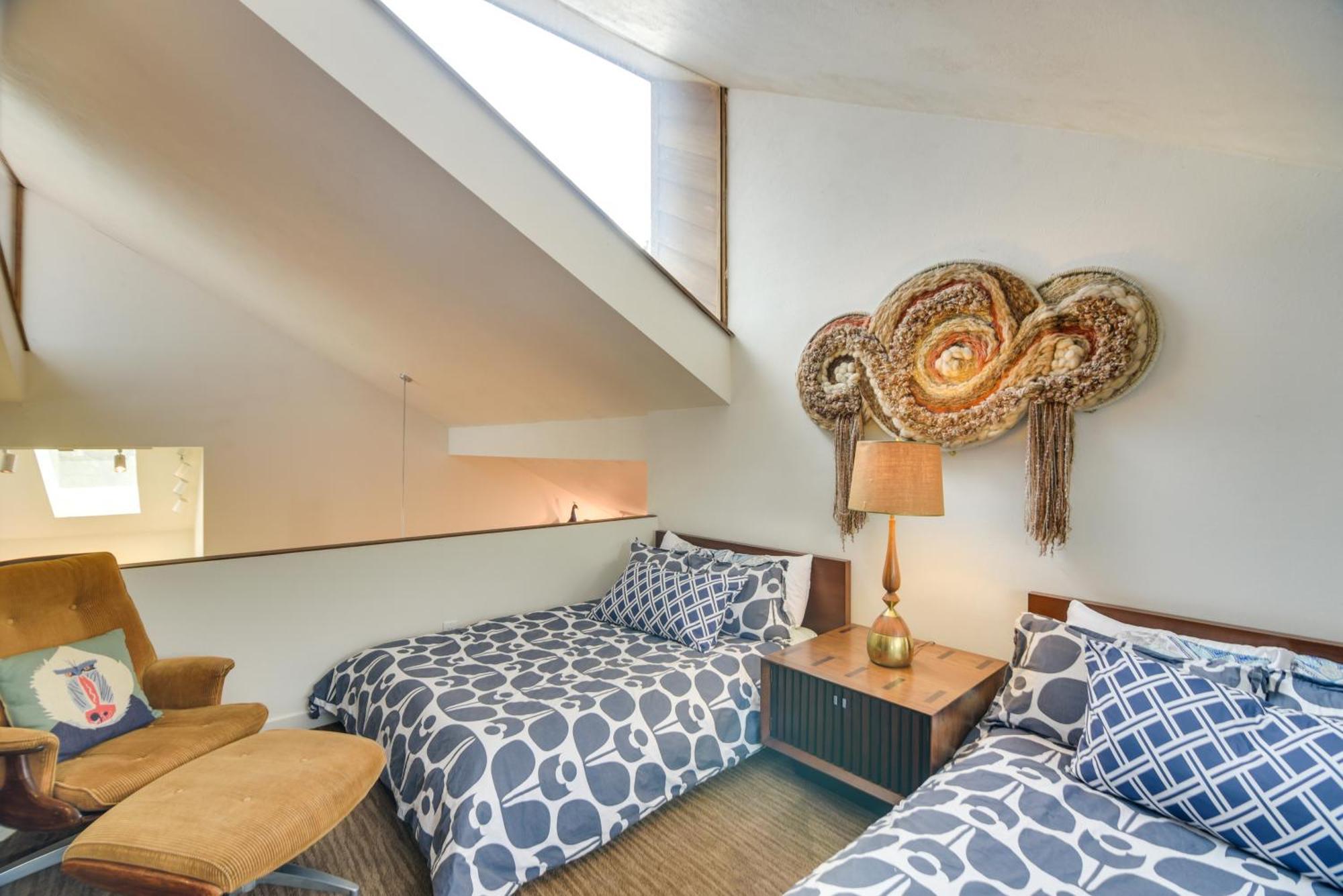 Barrett House On Mtn Peak With Hot Tub Holiday home