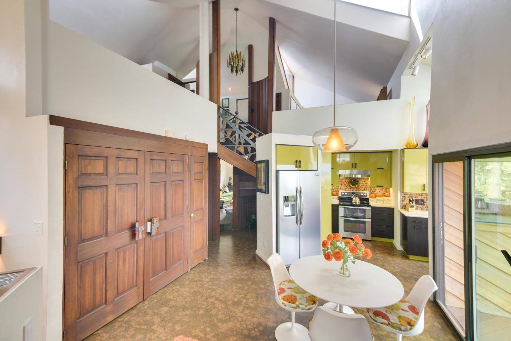 Barrett House On Mtn Peak With Hot Tub Holiday home