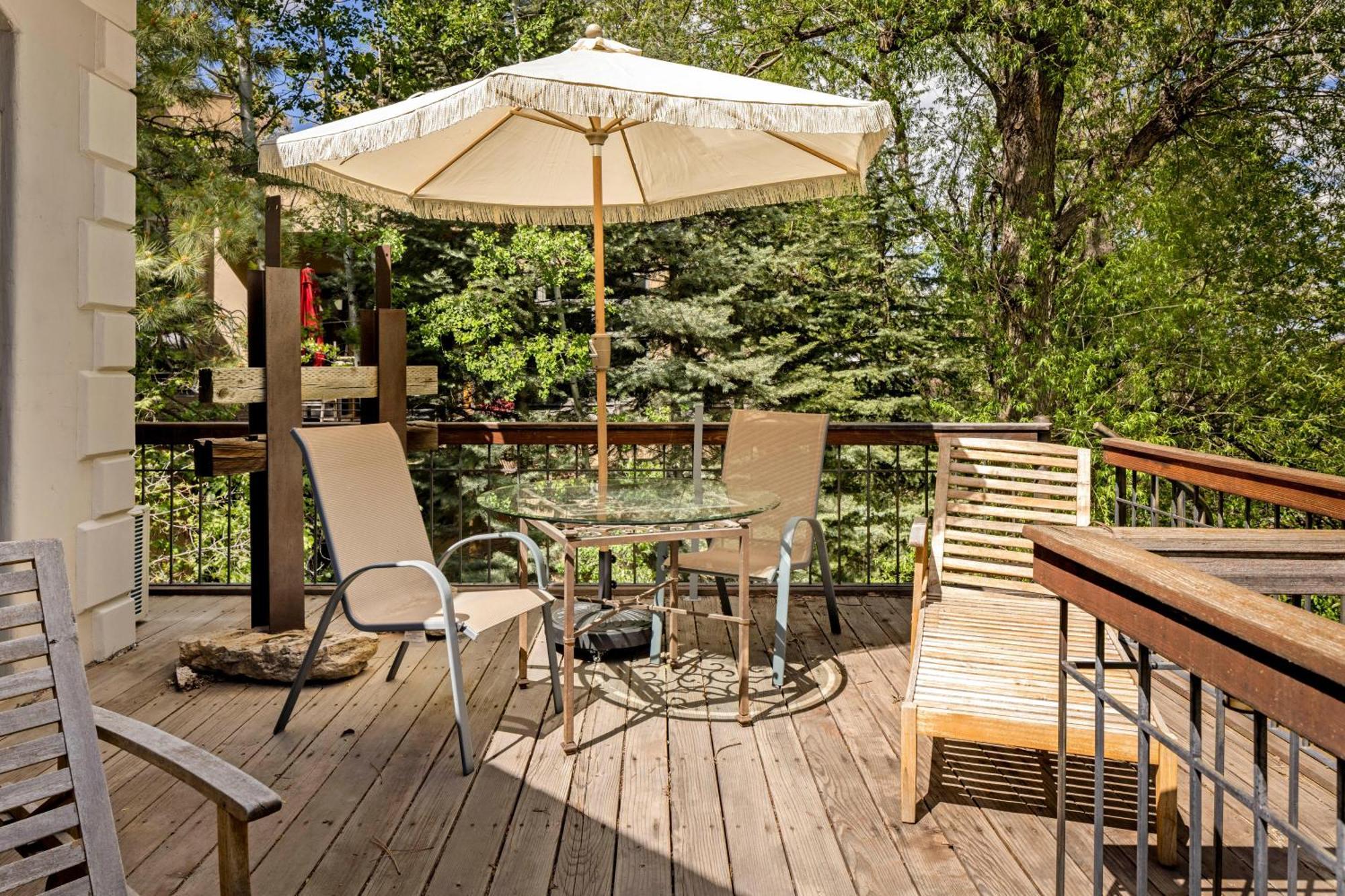 Creekside Retreat - Sauna - Walk To Chautauqua Holiday home *