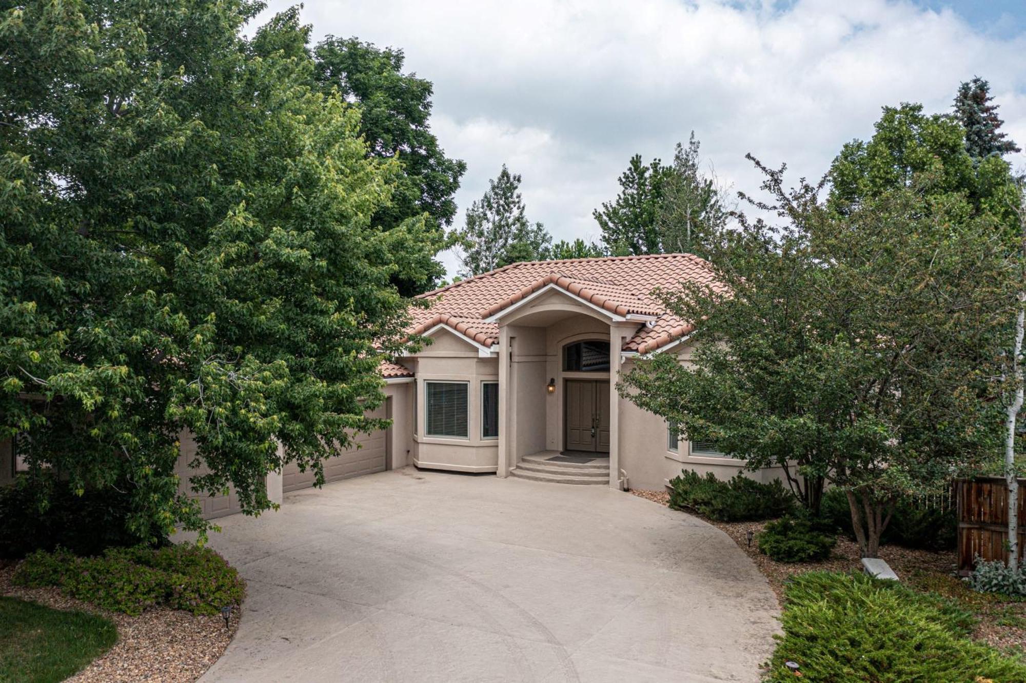 Holiday home Luxurious 4br Retreat - Pool Table & Chic Amenities Boulder