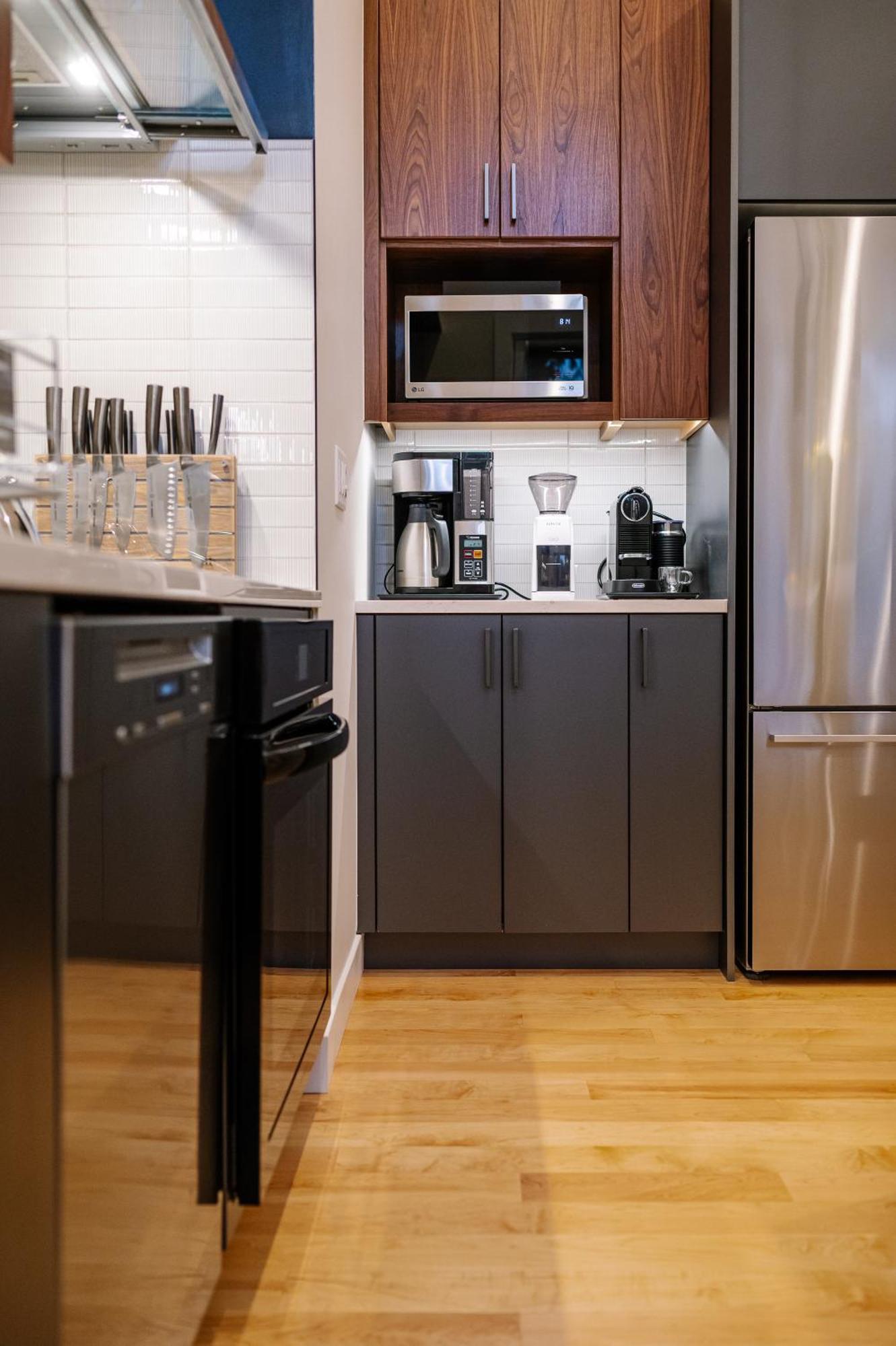 Apartment Topside Bright & Modern Furnished Private 1br 2ba Boulder