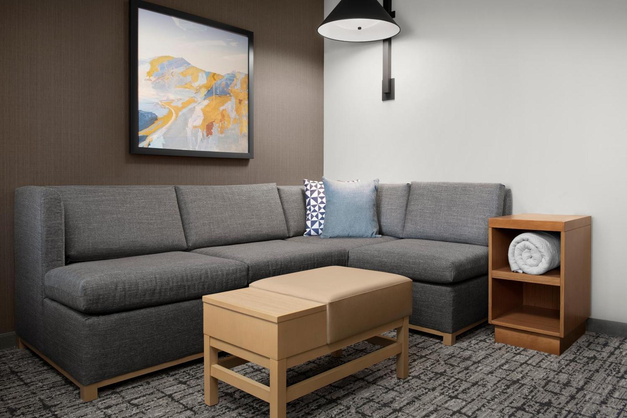 Hyatt Place Pearl Street - Newly Renovated Hotel