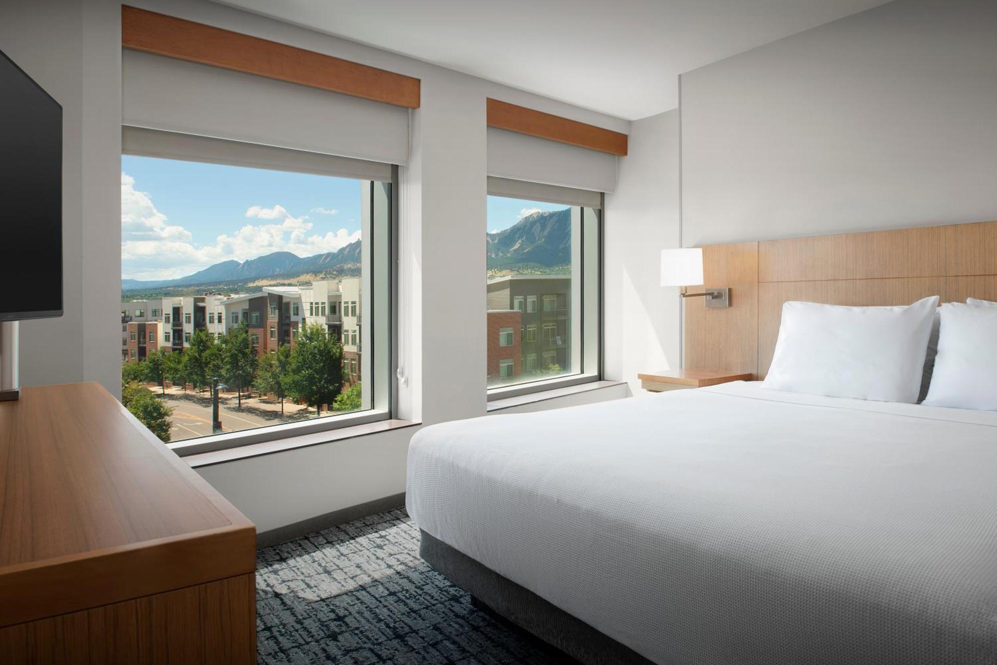 Hotel Hyatt Place Pearl Street - Newly Renovated 3*