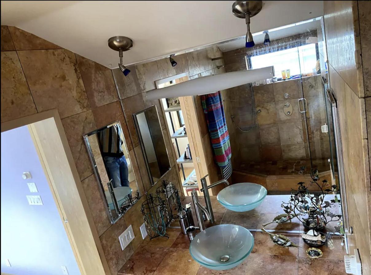 Homestay Energy-efficient Oasis Cozy Near Dt And Trails