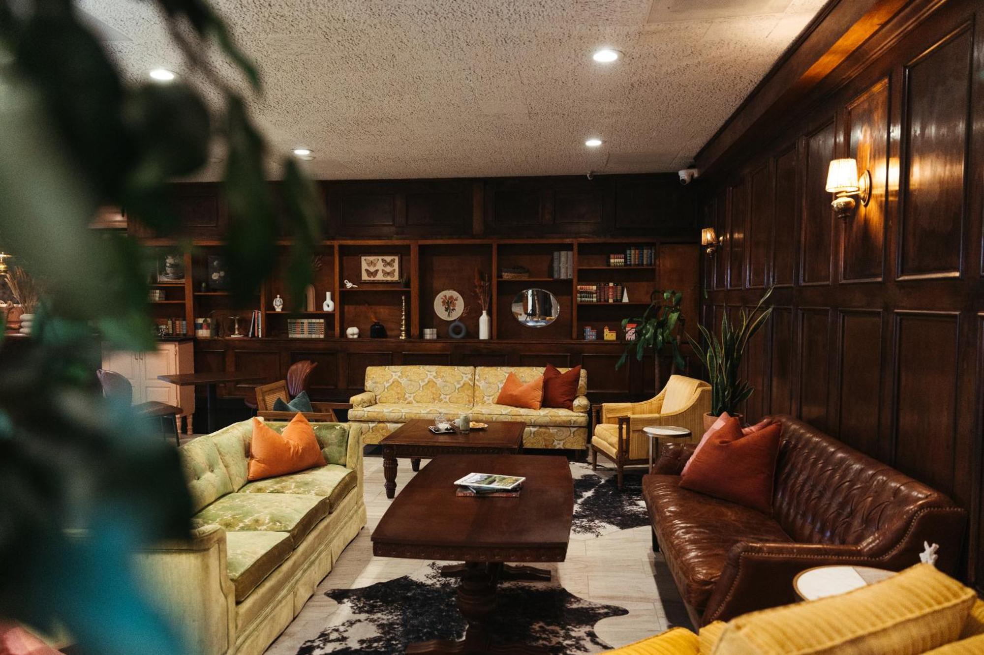 The Broker Hotel 3*