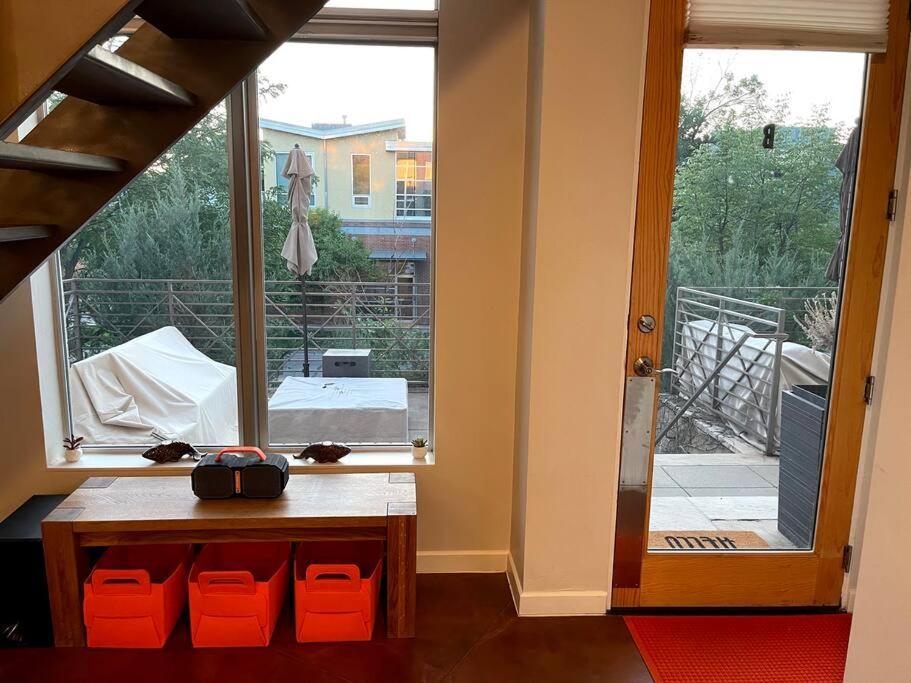 Beautiful Pearl Street Condo--30 Day Minimum * Boulder