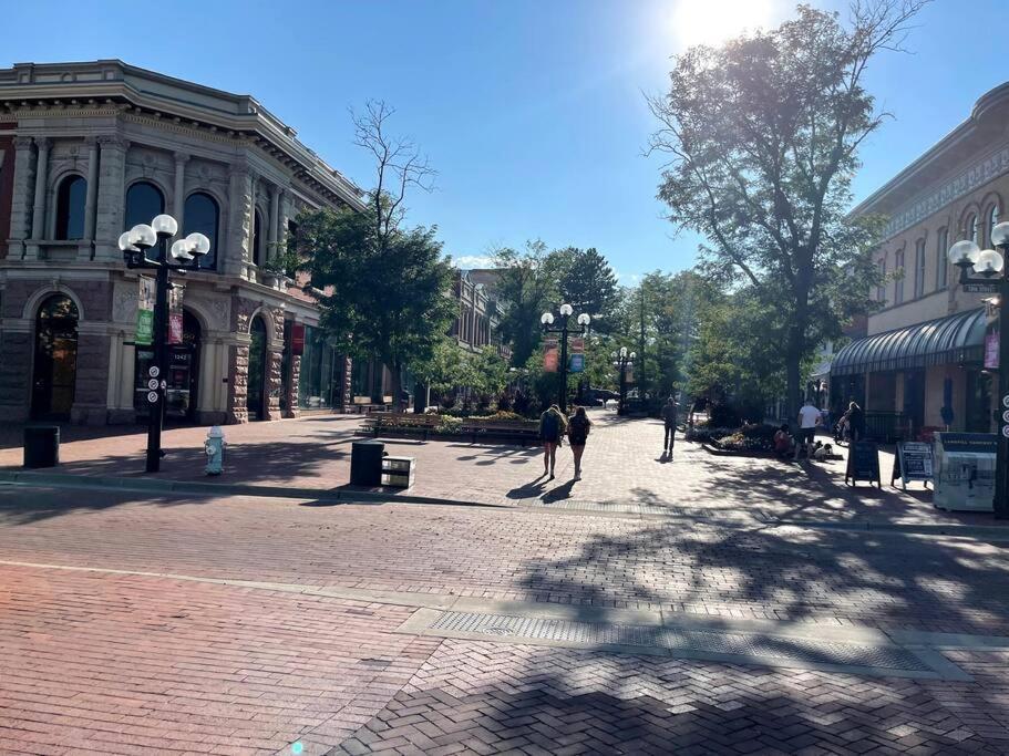Beautiful Pearl Street Condo--30 Day Minimum * Boulder