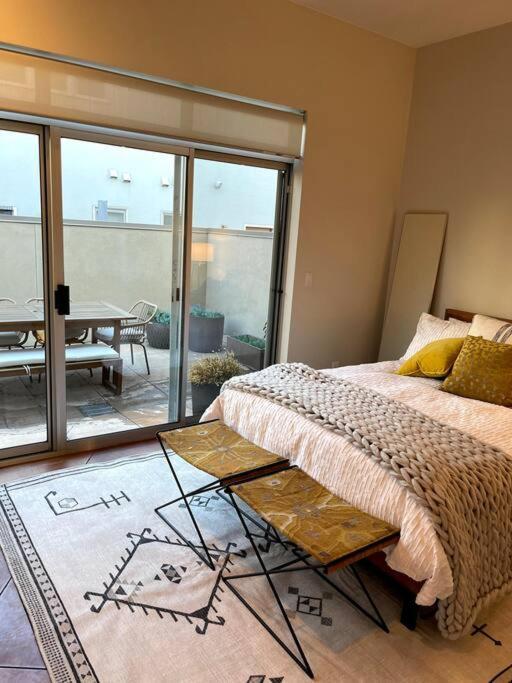 Beautiful Pearl Street Condo--30 Day Minimum Apartment