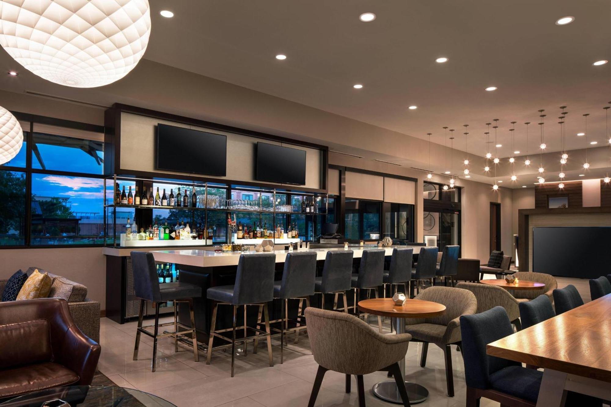 Hotel By Marriott Canyon Boulevard Boulder