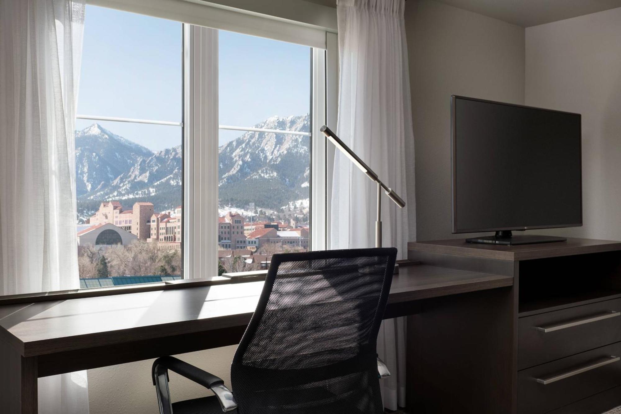 Hotel By Marriott Canyon Boulevard Boulder