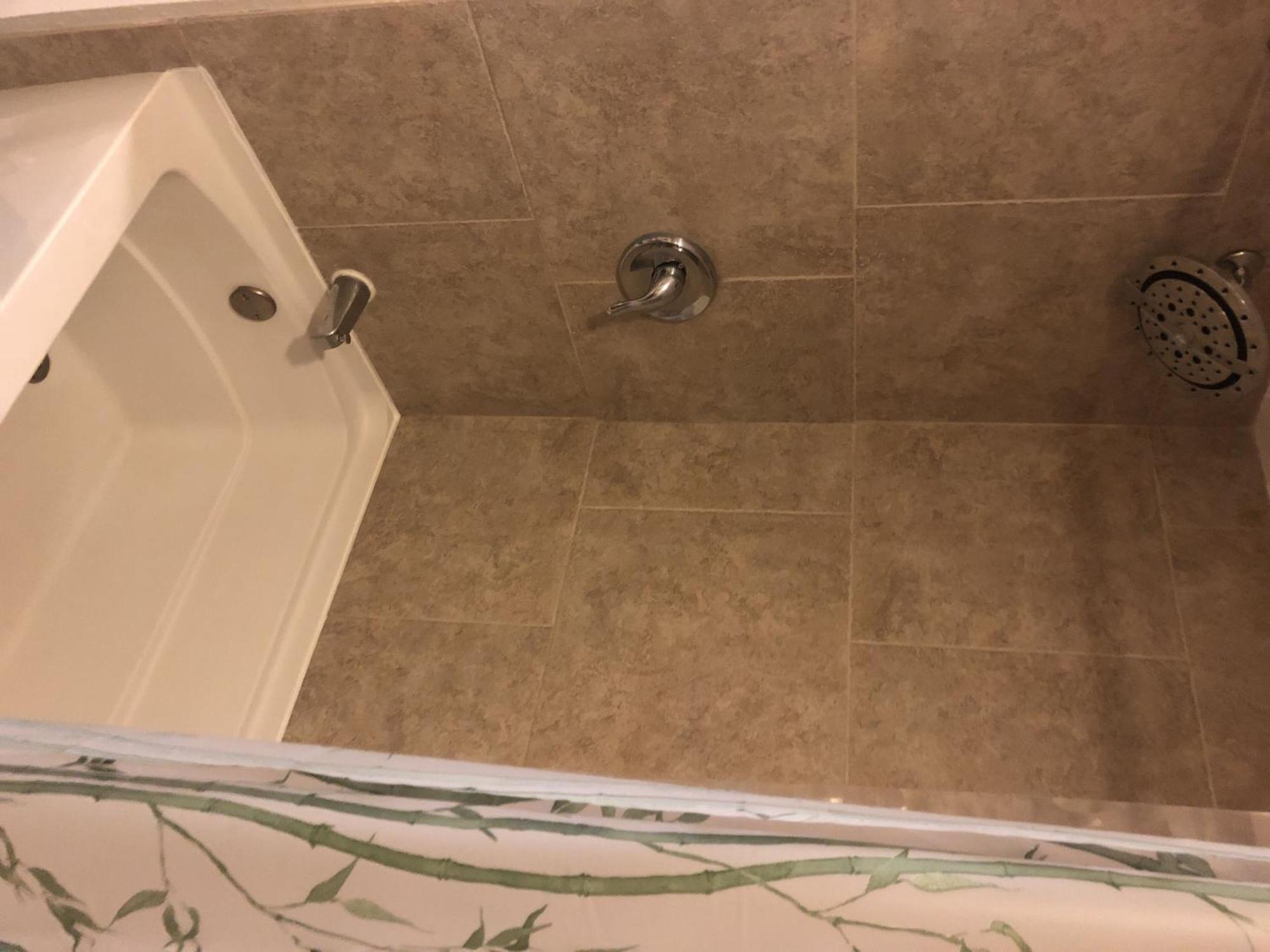 Beautiful Private 2 Bd 1 Ba Near Campus Apartment