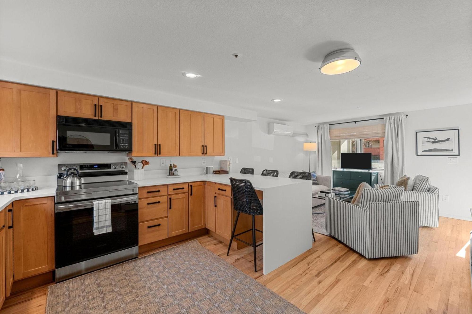 Pearl Street Unit C - *