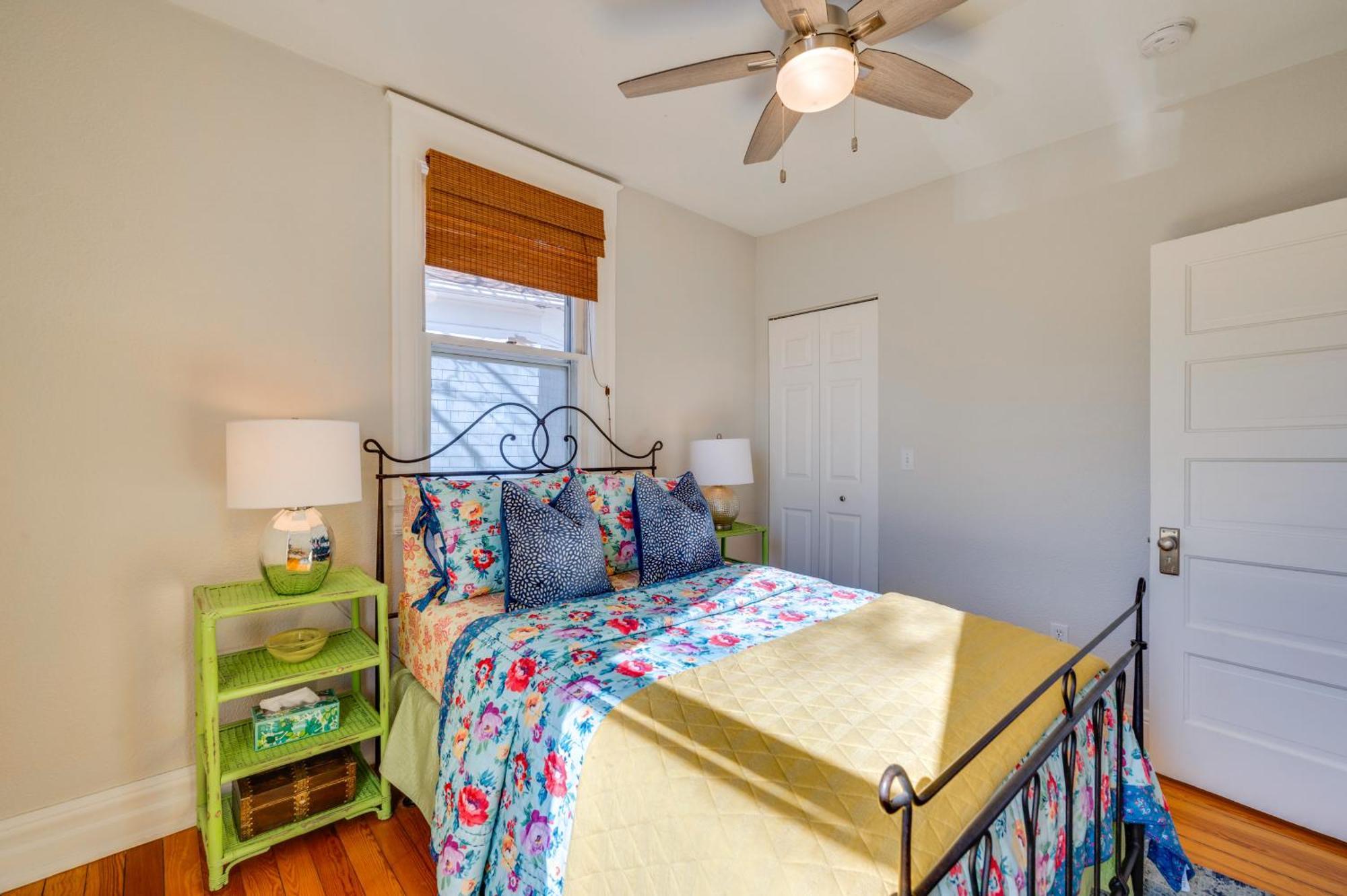 1 Mi To Cu Near Pearl Street! Apartment *