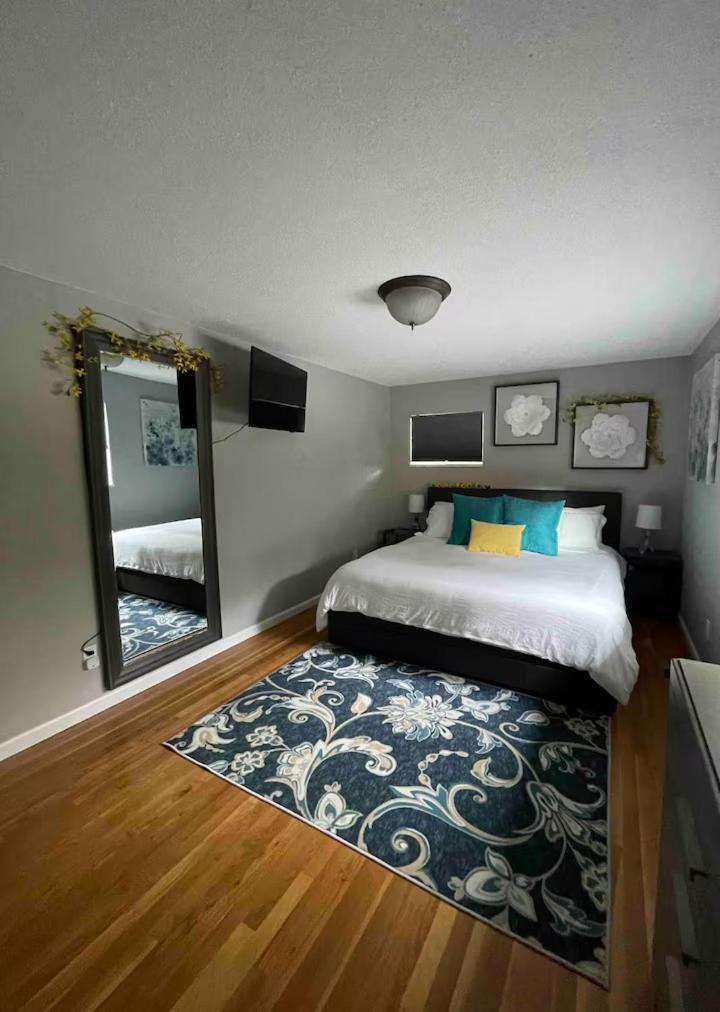 Spacious 4 Bdr W/ Game 5 Min Drive To College Holiday home Boulder